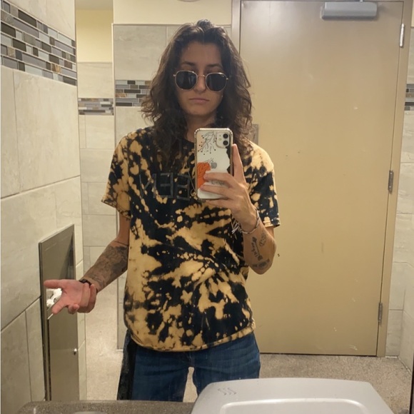 Meet your Posher, Taylor - Picture 3 of 10